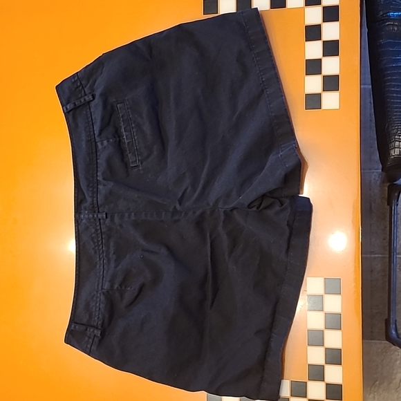 Item & Co Women's Shorts, size 16 - Picture 2 of 3